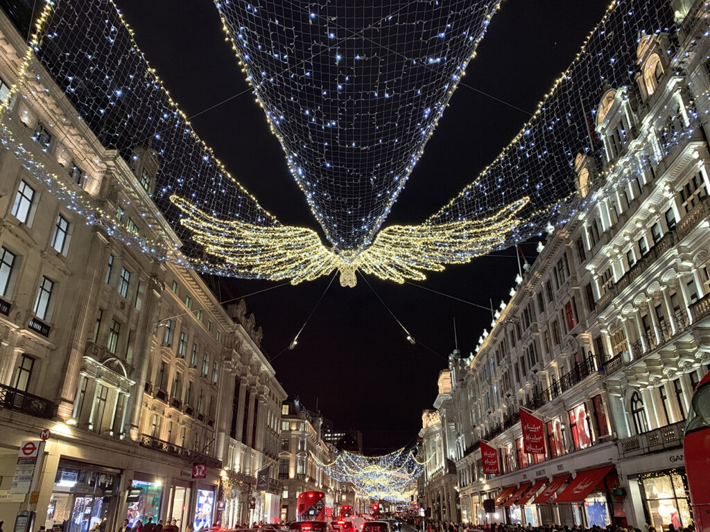 How to see London's best Christmas Lights on foot - Travel for a Living