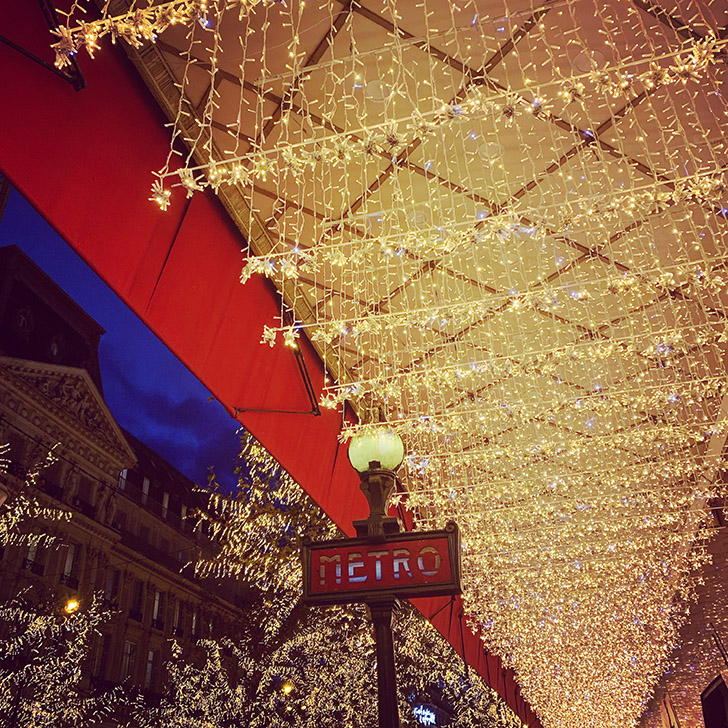 Christmas in Paris - Travel for a Living